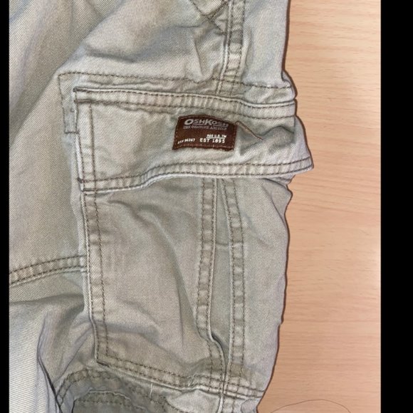 OshKosh B'Gosh Boys size small cargo shorts, outdoor shorts - Picture 3 of 4